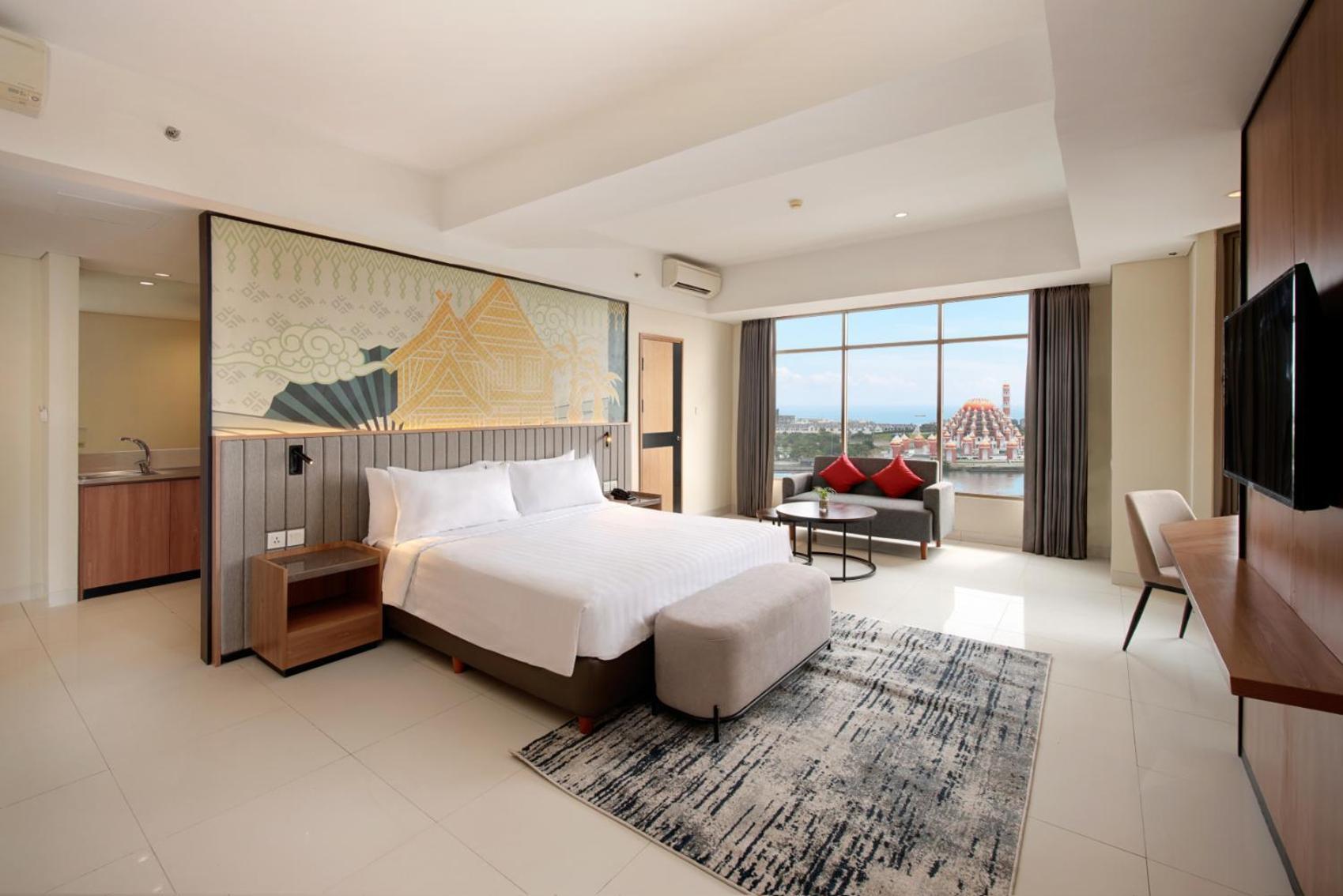 Aston Inn Pantai Losari Макасар Экстерьер фото